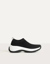 Sneaker mit Netzstoff und Socken